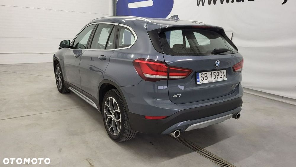 BMW X1 sDrive18d xLine - 8