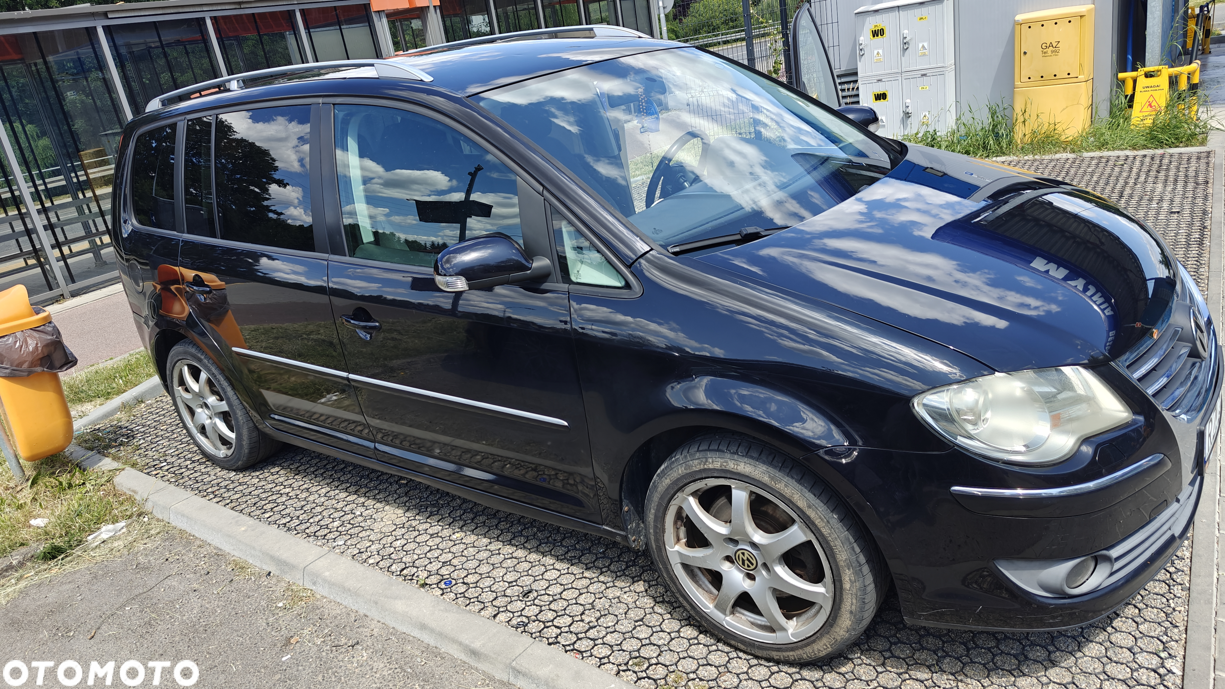 Volkswagen Touran 2.0 TDI DPF Cross DSG - 3