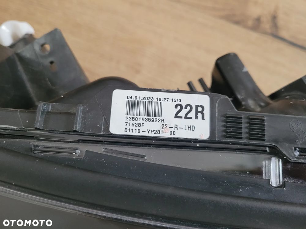 Reflektor Lampa prawa Toyota C-HR GR lift czarna 81110-YP281-00 - 6