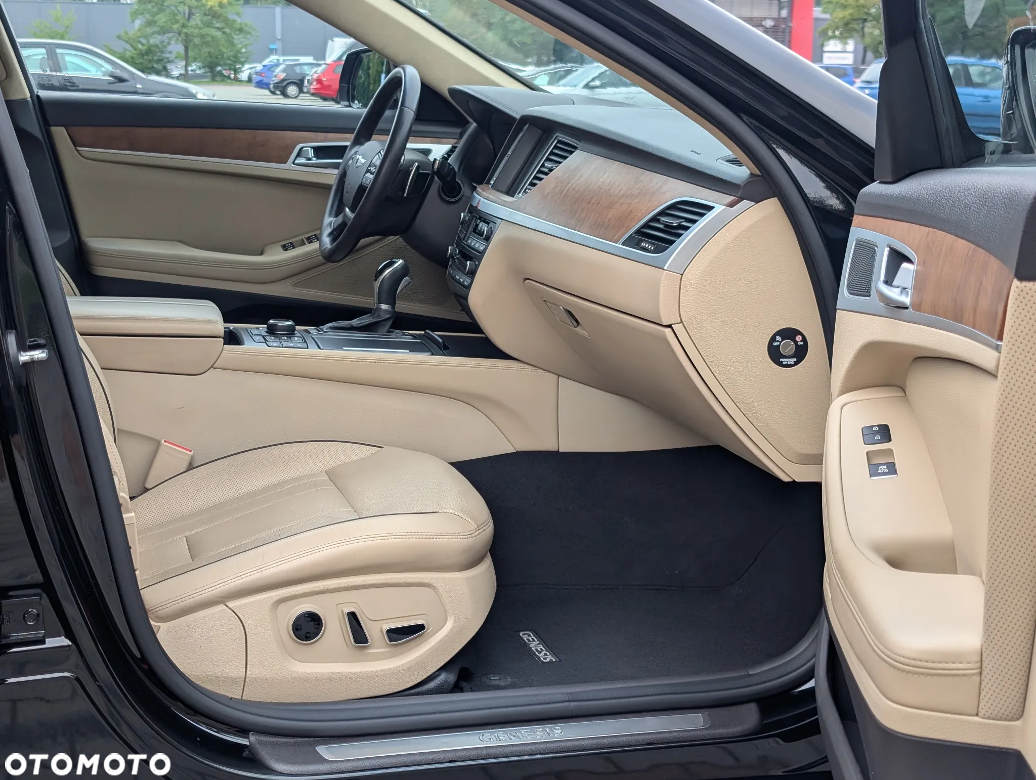 Hyundai Genesis 3.8 V6 GDI - 26