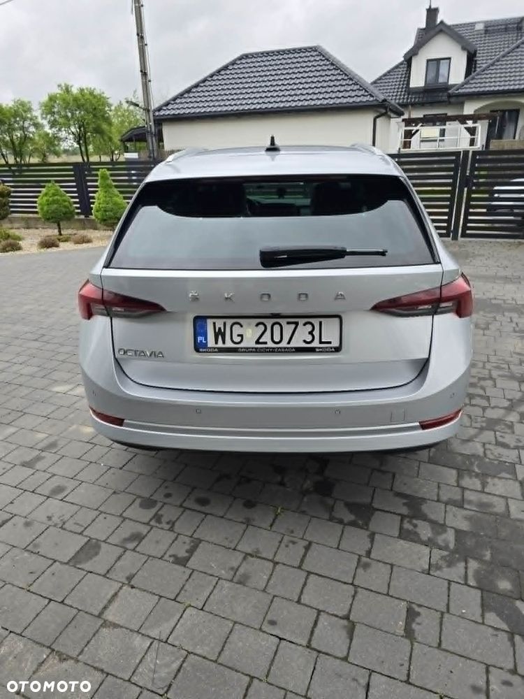 Skoda Octavia 2.0 TDI DSG Style - 6