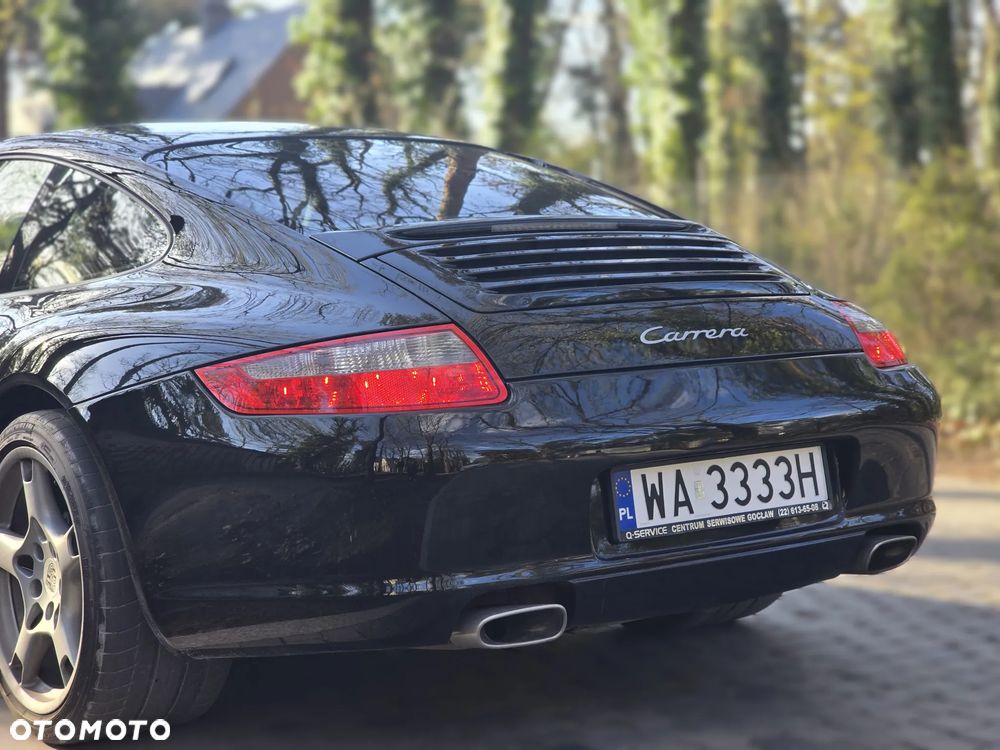 Porsche 911 Carrera - 7