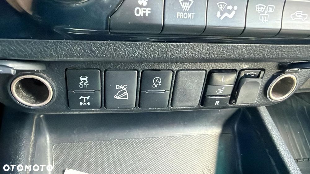 Toyota Hilux - 15