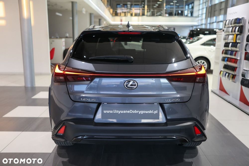 Lexus UX - 6