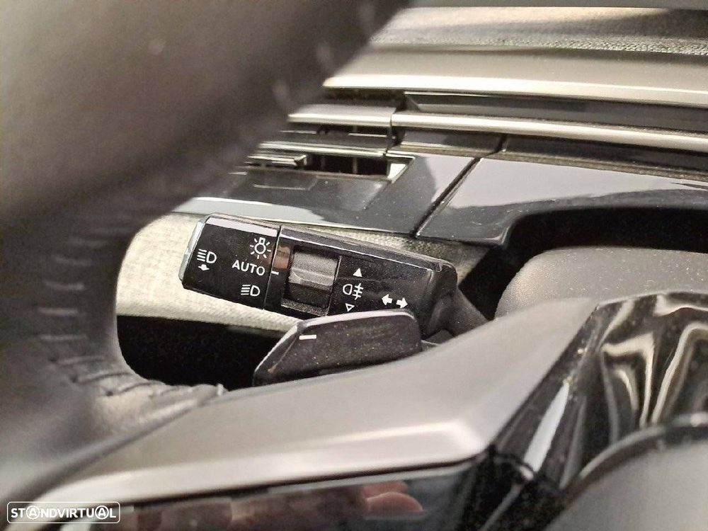 Peugeot 3008 1.2 Hybrid Allure e-DCS6 - 14