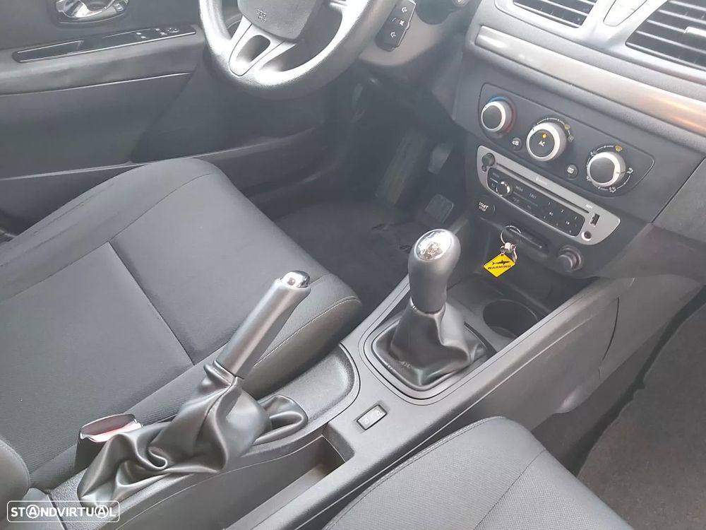 Renault mégane 1.5 dci iii hatchback - 28