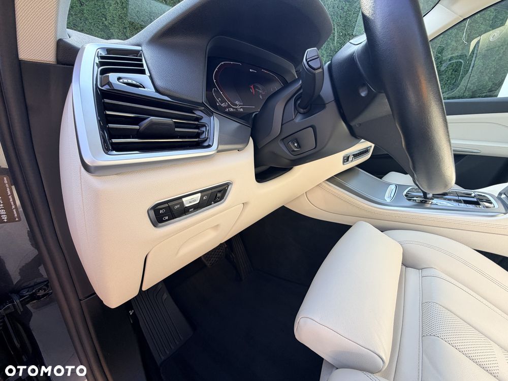 2021 BMW X5 xDrive45e, photograph 12