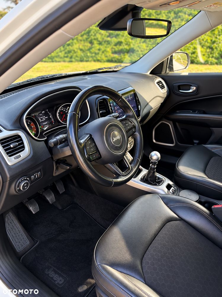Jeep Compass - 10