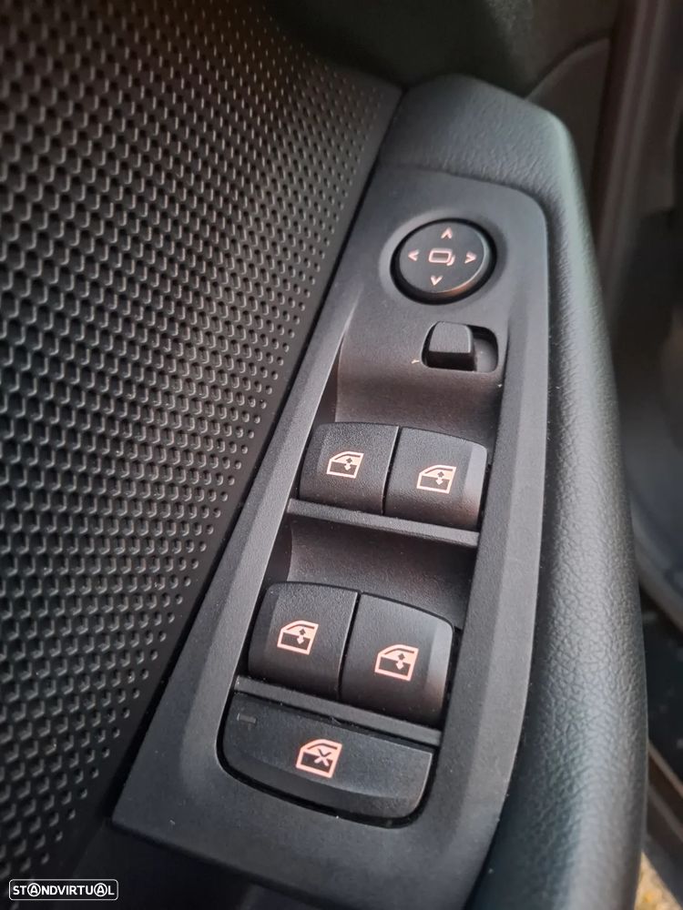 BMW 116 i Line Sport - 21