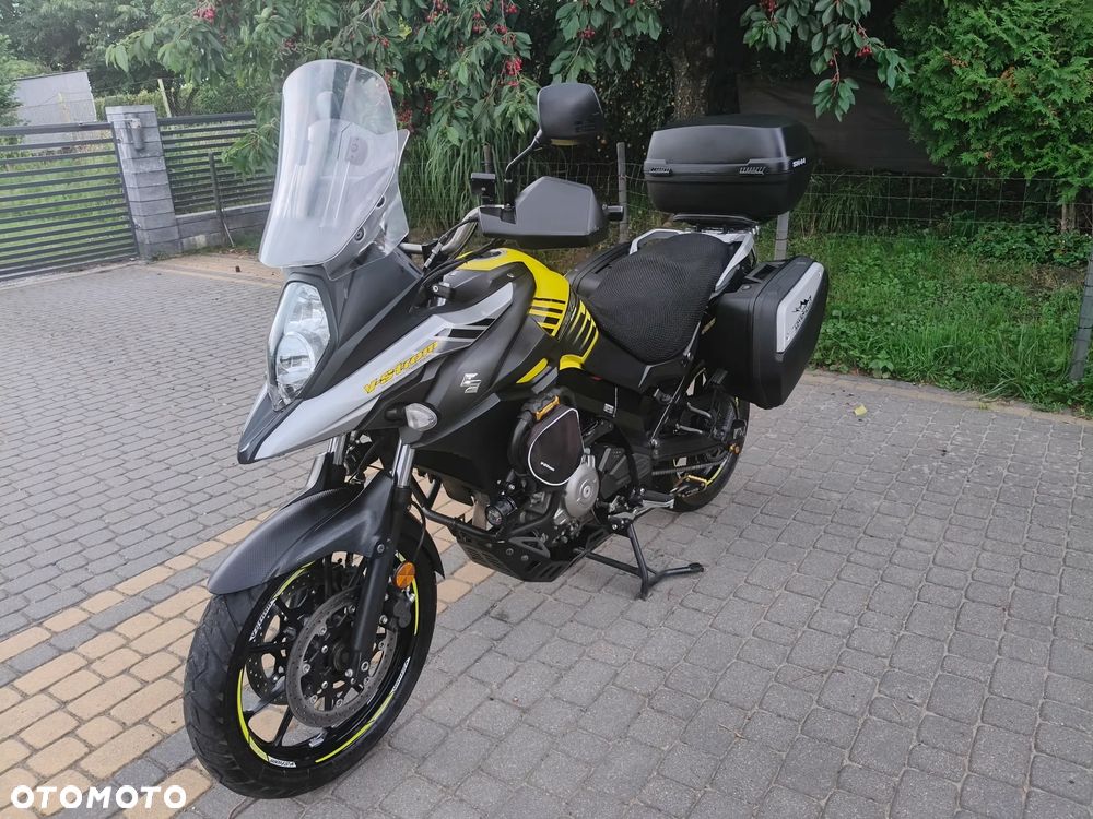 Suzuki V-STROM - 1