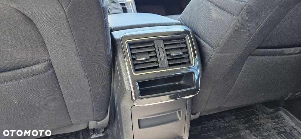 Skoda Superb 2.0 TDI SCR Ambition DSG - 25