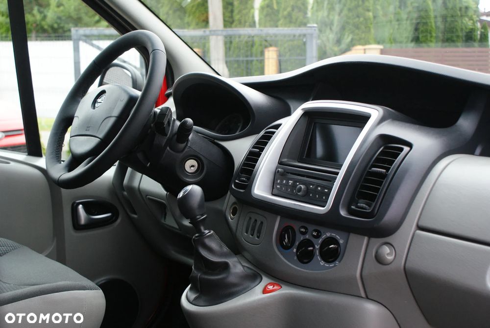 Opel Vivaro - 10