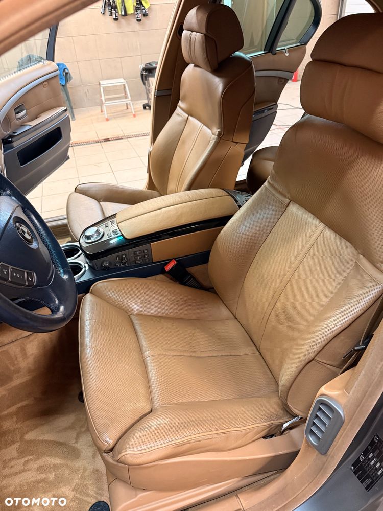 BMW Seria 7 - 39