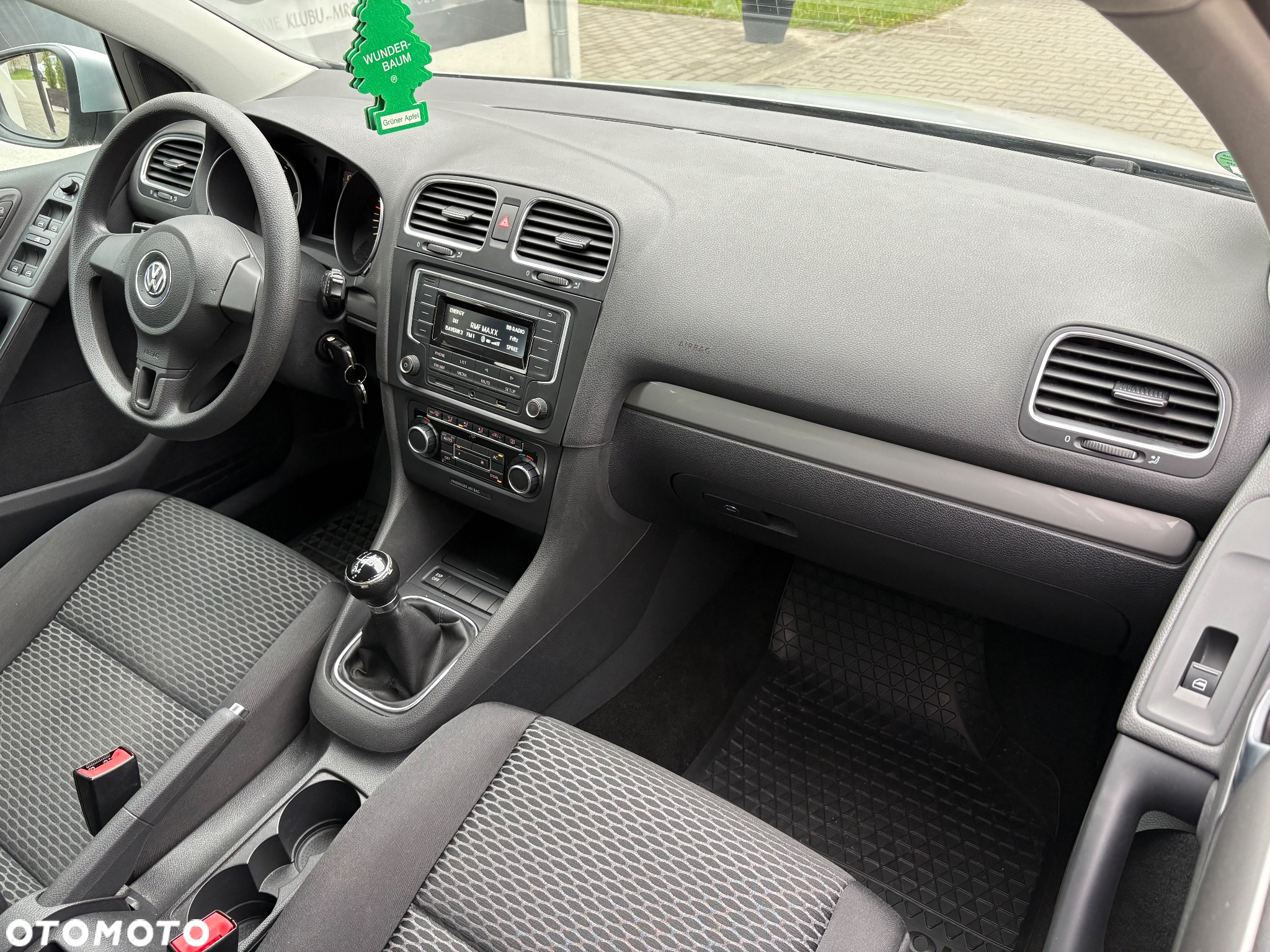 Volkswagen Golf - 13