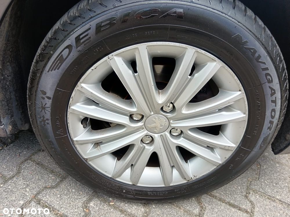 Peugeot 301 1.6 VTi Allure EU6 - 11