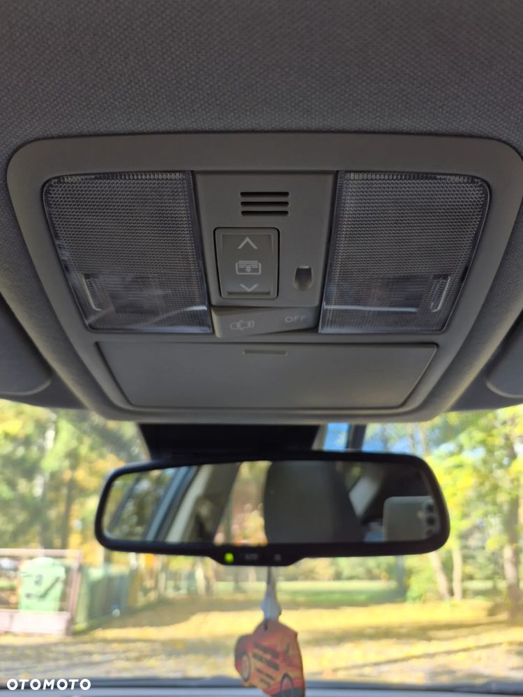 Toyota Auris 1.8 HSD Luna - 30