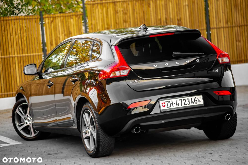 Volvo V40 D4 Drive-E Momentum - 11