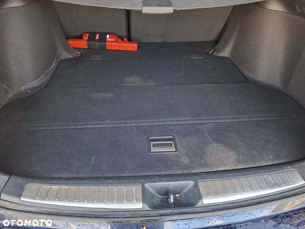 Toyota Avensis 1.8 VVT-i Sol - 25