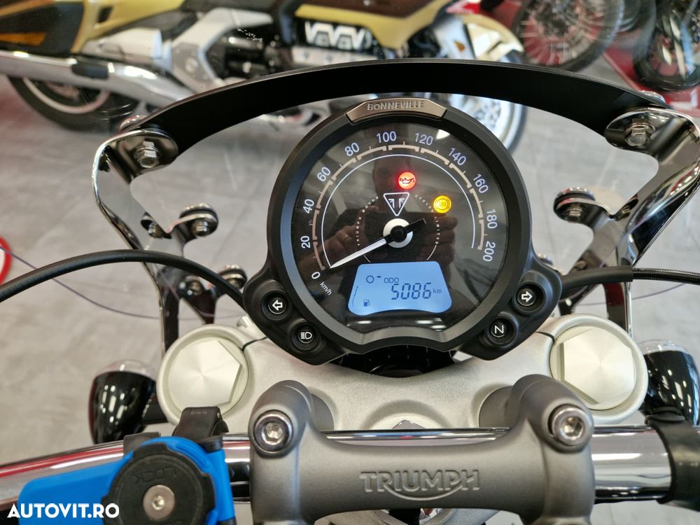 Triumph Bonneville Speedmaster - 4