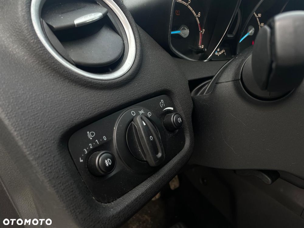 Ford Fiesta 1.0 EcoBoost Start-Stop SYNC Edition - 13