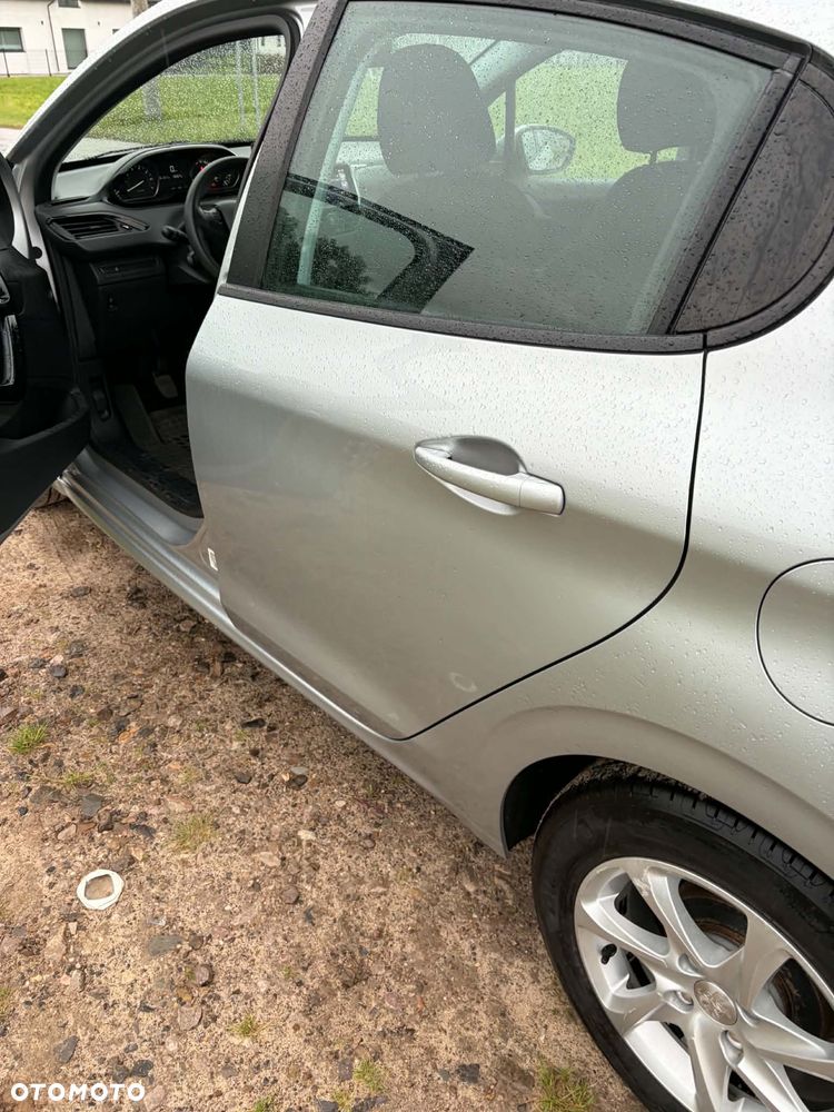 Peugeot 208 PureTech 82 Allure - 9