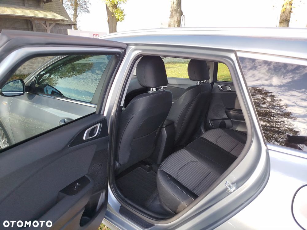 Kia Ceed 1.5 T-GDI M - 11