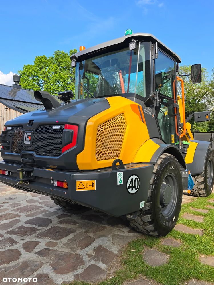 Liu Gong 820T - 4