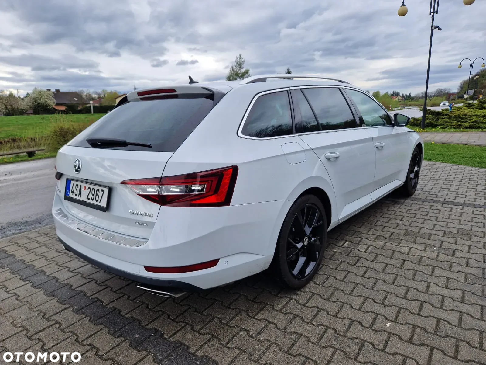 Skoda Superb 2.0 TSI DSG L&K - 10