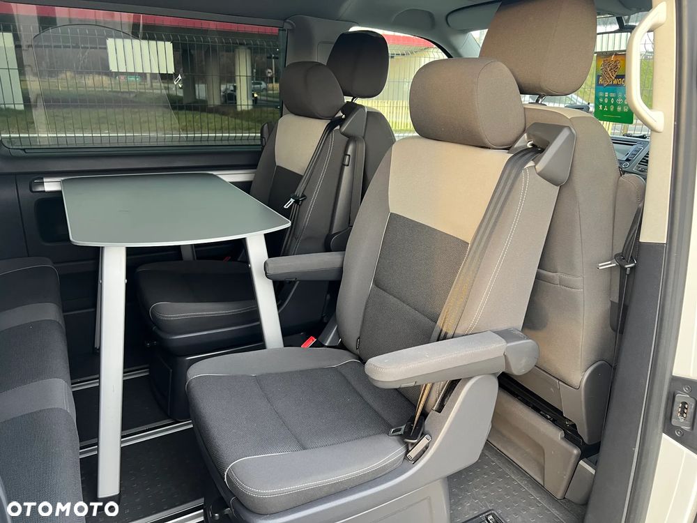 Volkswagen Multivan - 23