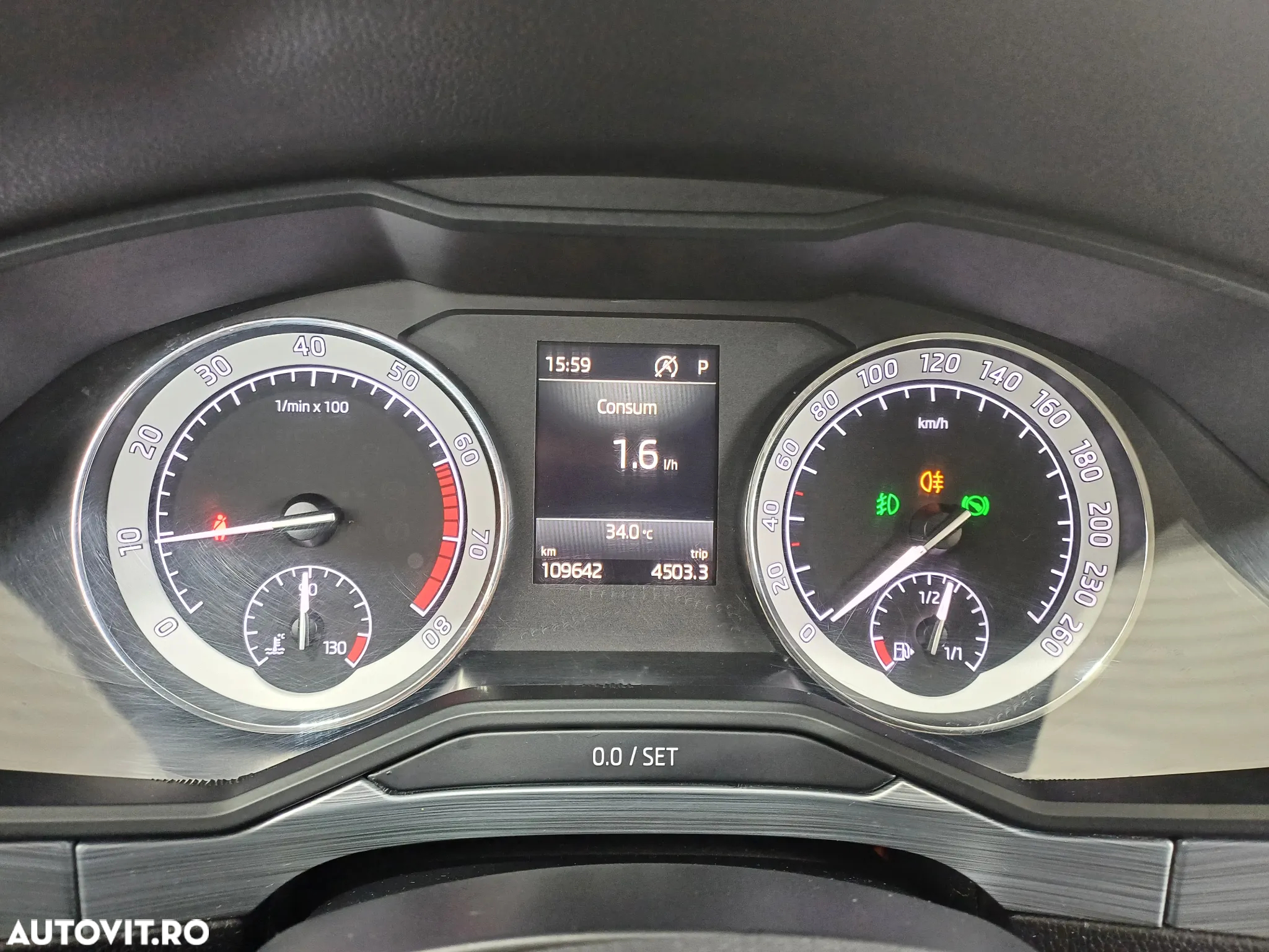 Skoda Superb 1.5 TSI DSG Ambition - 13