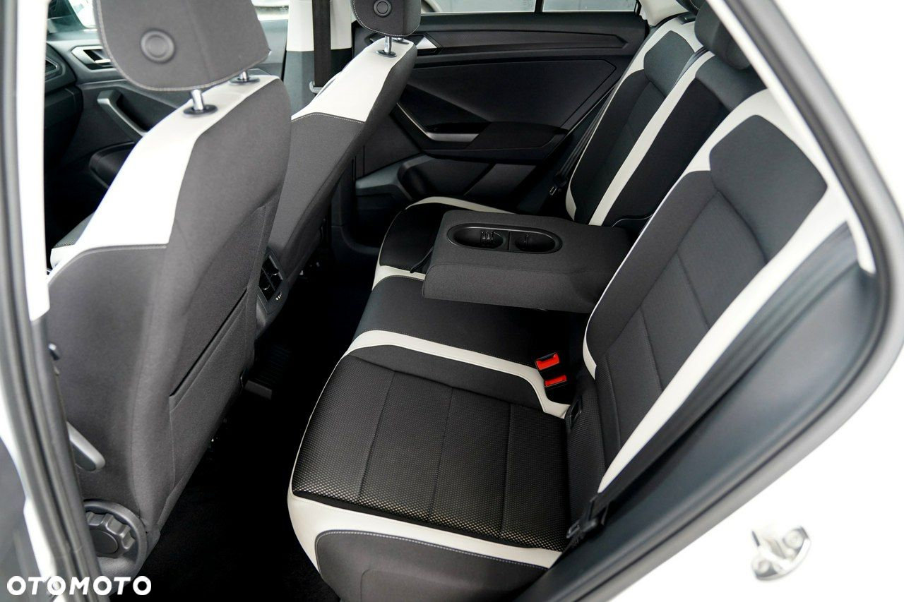 Volkswagen T-Roc - 25