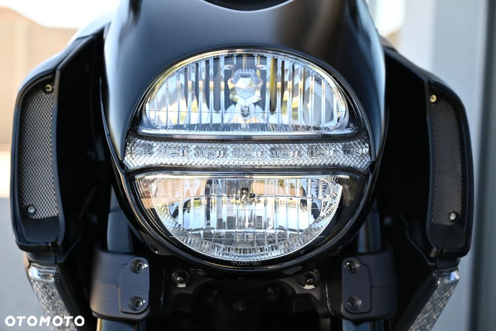 Ducati Diavel - 32