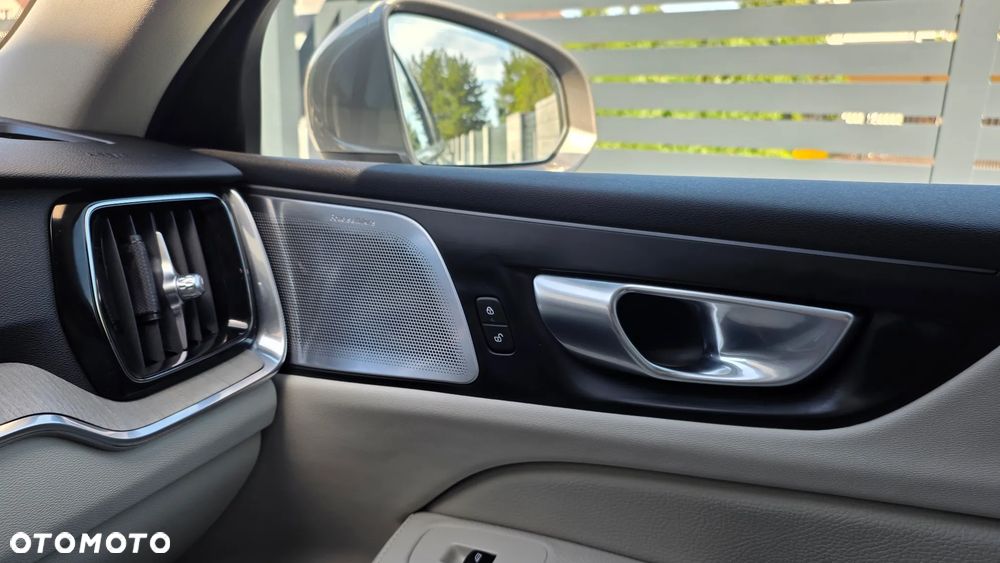 Volvo V60 B4 D Inscription - 17
