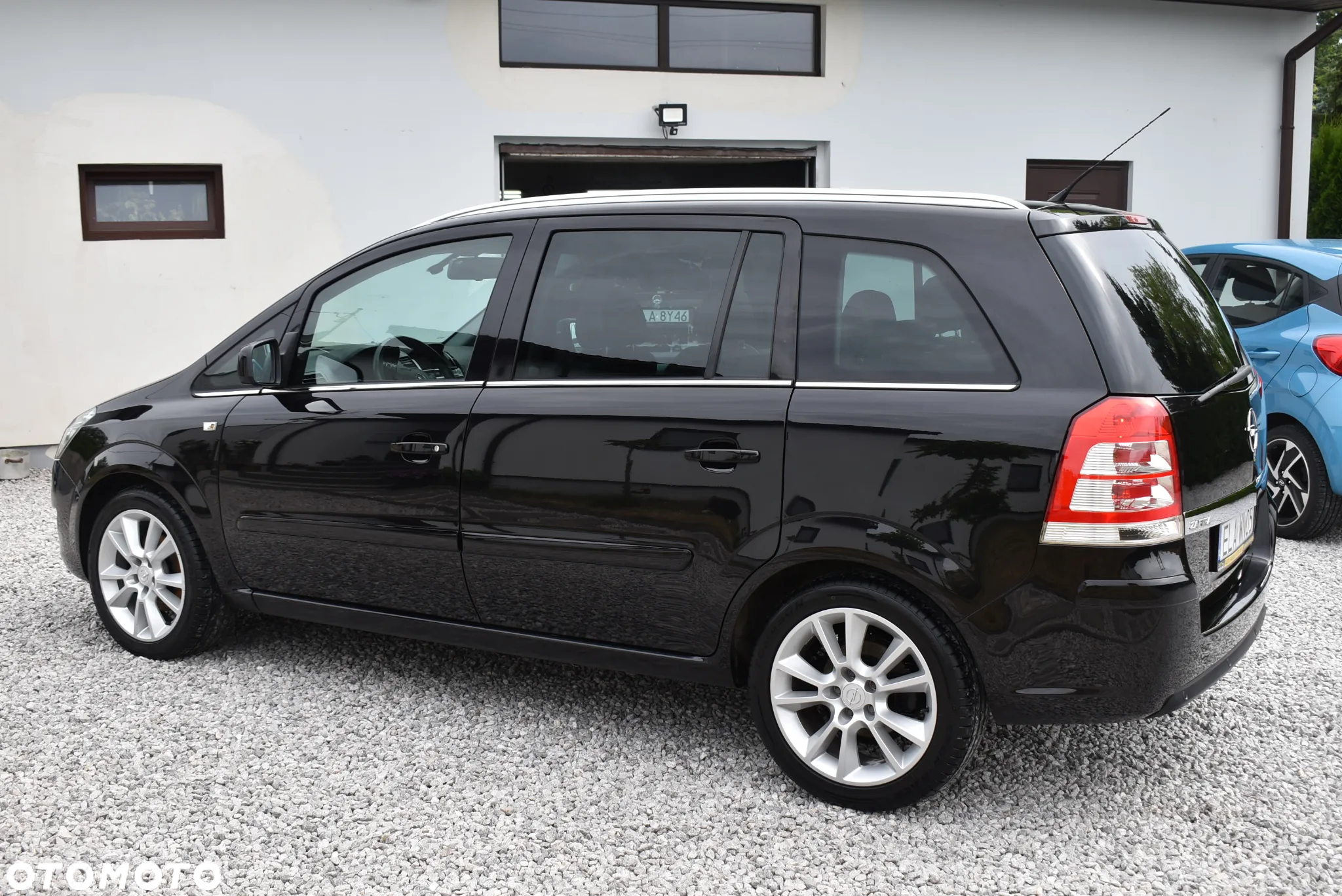 Opel Zafira - 10