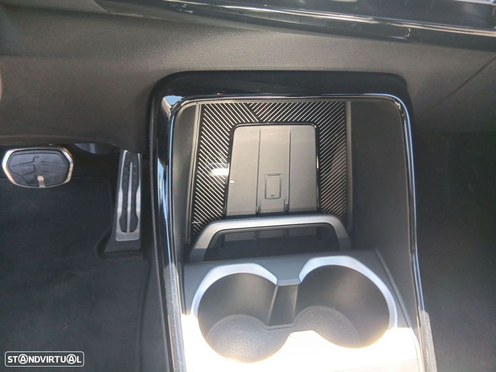 BMW iX2 eDrive20 Pack Desportivo M - 18