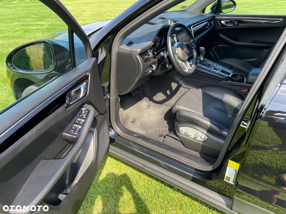 Porsche Macan - 35