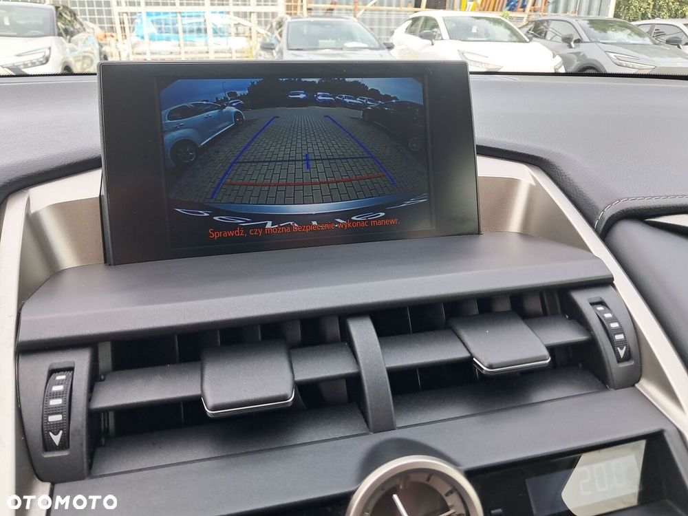 Lexus NX 300h Comfort AWD - 28