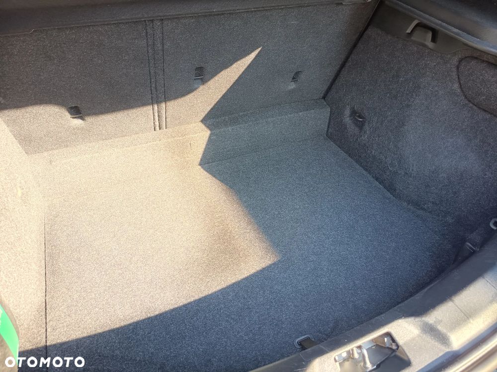 Volvo V40 - 20