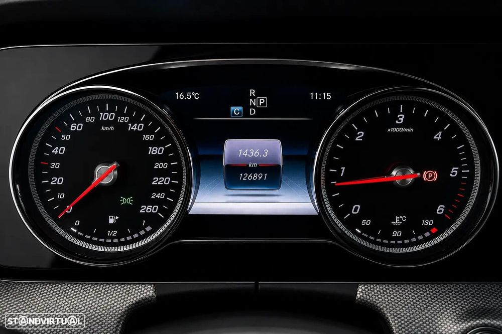 Mercedes-Benz E 220 d AMG Line - 23