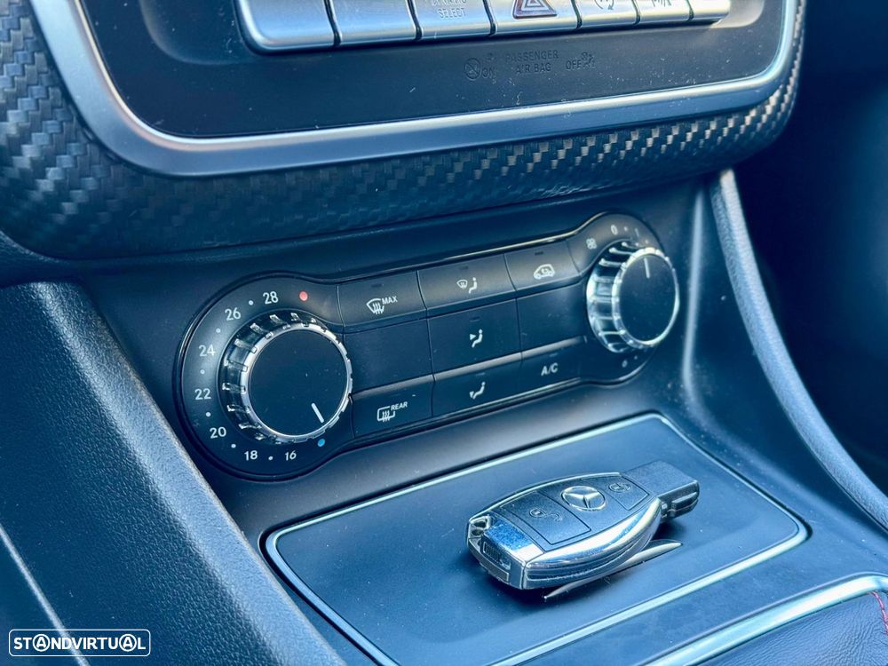 Mercedes-Benz A 180 d AMG Line - 35