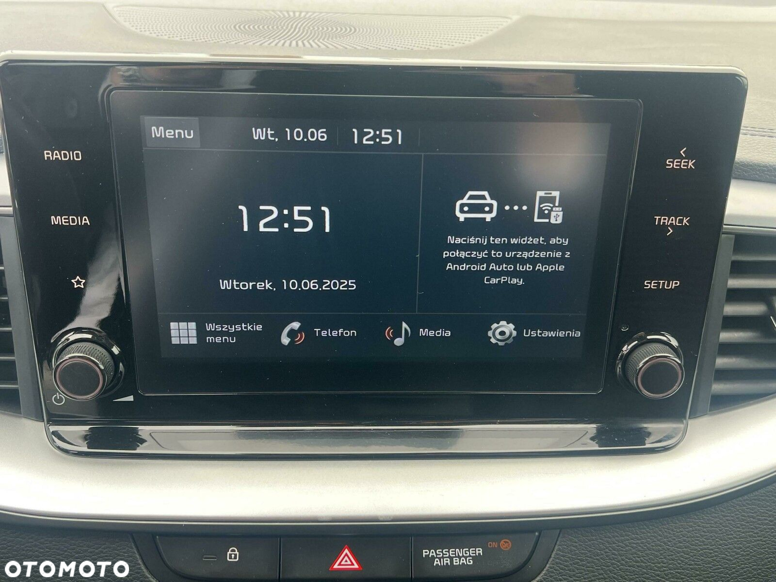 Kia Ceed - 11