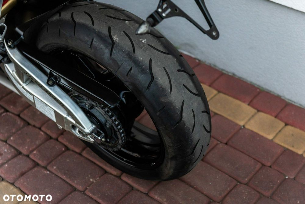 Honda CBR - 8