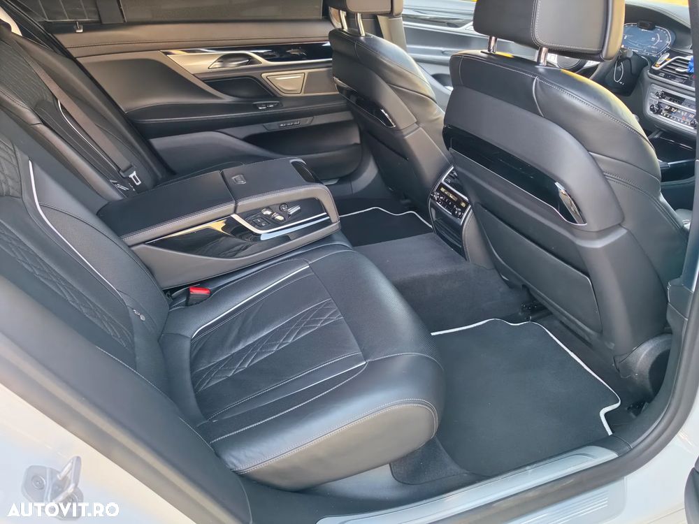 BMW Seria 7 - 22