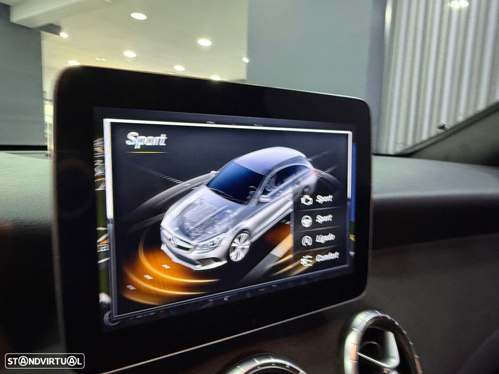 Mercedes-Benz CLA 180 d Shooting Brake AMG Line - 16