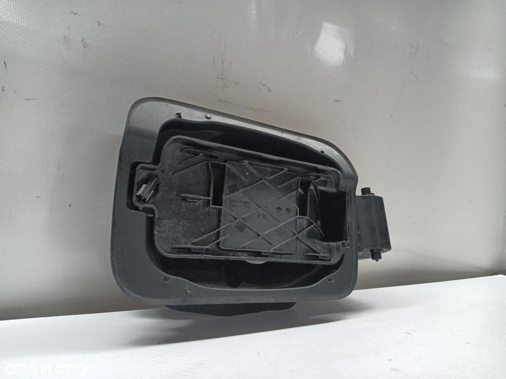KLAPKA WLEWU PALIWA SKODA KAROQ 575809702 - 2