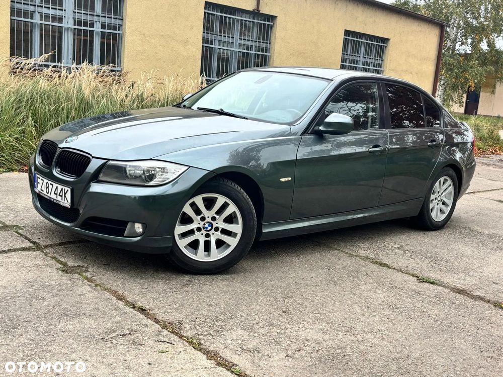 BMW Seria 3 318i - 8