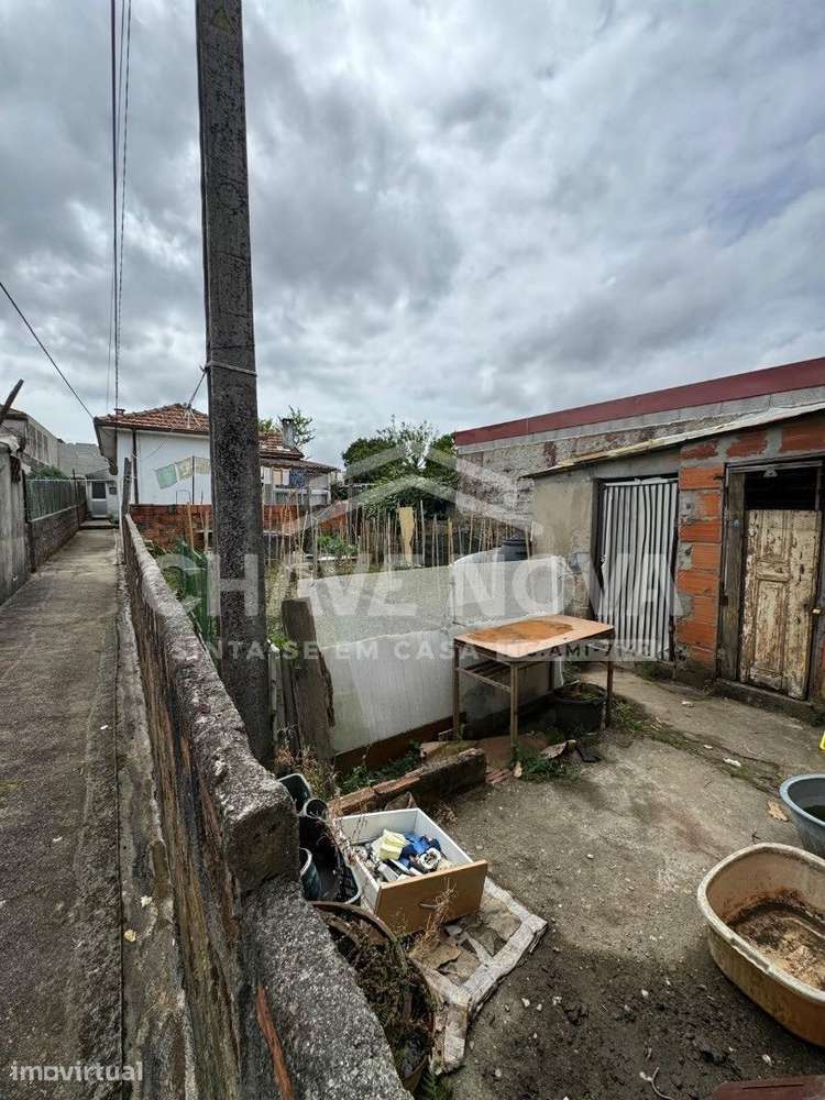 Moradia Térrea P/ Recuperar em Oliveira do Douro - Grande imagem: 5/8
