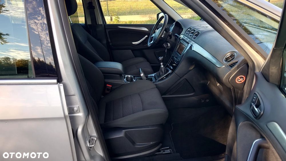 Ford S-Max - 14