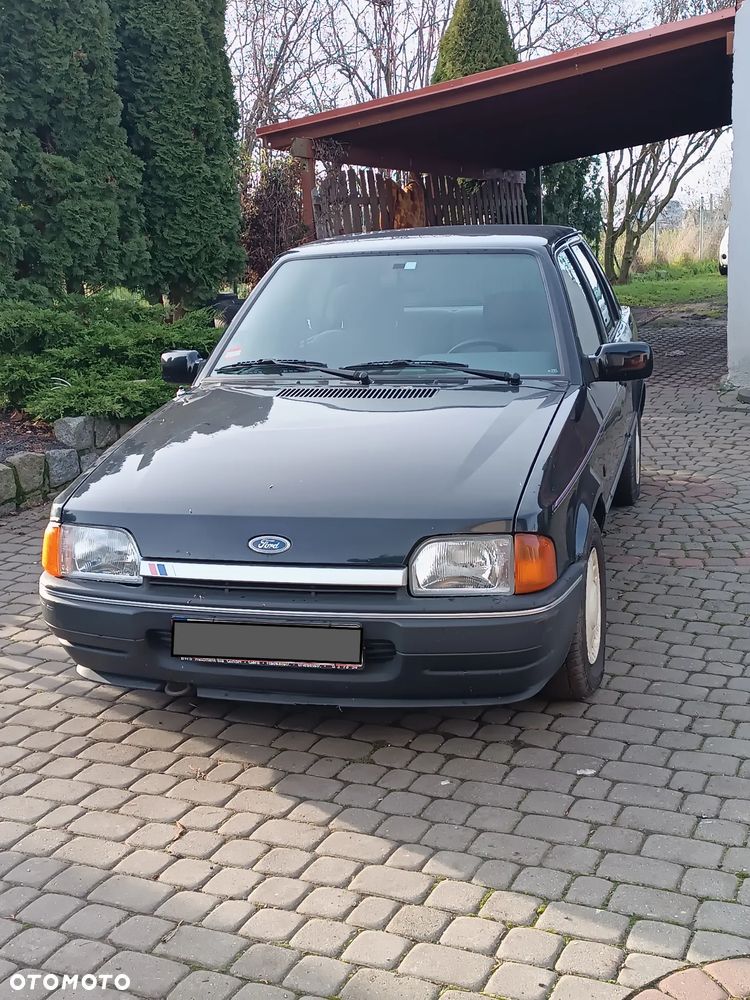Ford Escort - 2