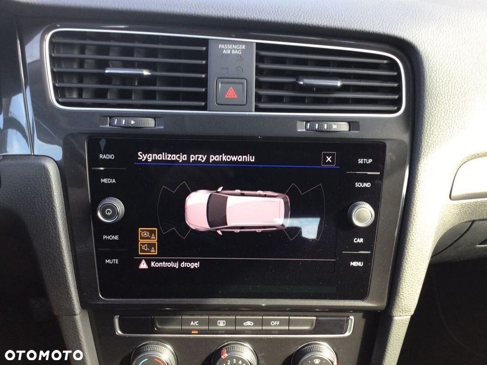 Volkswagen Golf VII 1.6 TDI BMT Comfortline - 10